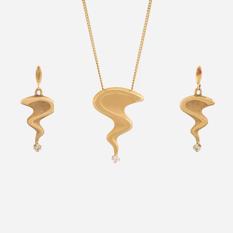 18K gold necklace and earrings, Pernilla Wiberg collection, Alton.