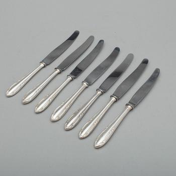 BESTICKSERVIS, silver, 6+6+7, bl.a. CG Hallberg 1962, vikt exklusive knivar ca 572g.