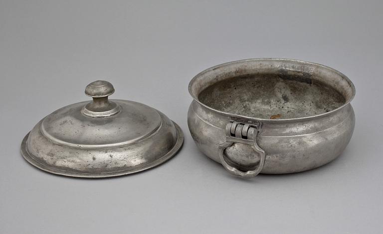 GRÖTSKÅL, tenn, 1800-tal.