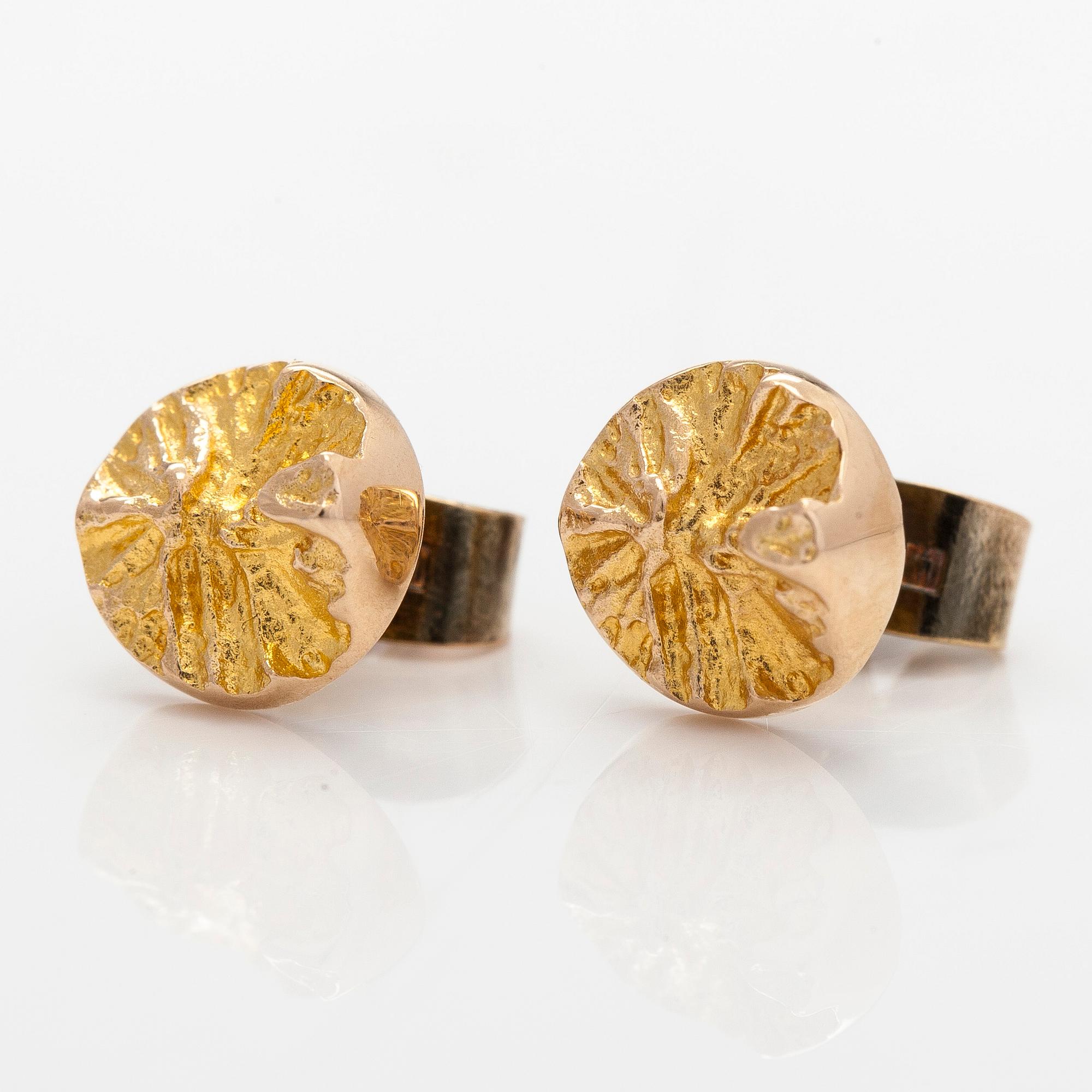 Björn Weckström, a pair of 14K gold earrings, 'Swirls', for Lapponia.
