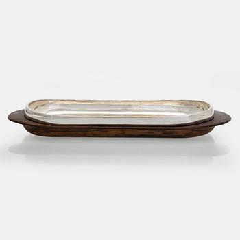 Kay Bojesen, Serveringsfat samt -bestick, sterlingsilver och palisander, Danmark. Kring 1960-talets mitt.