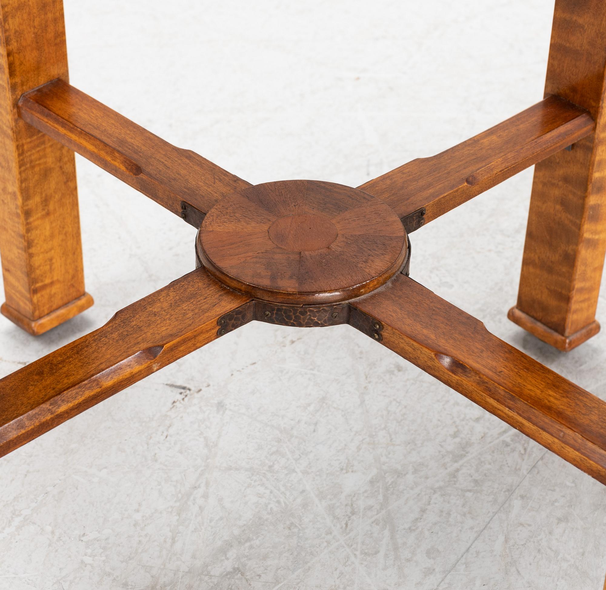 A early 20th century jugend table.