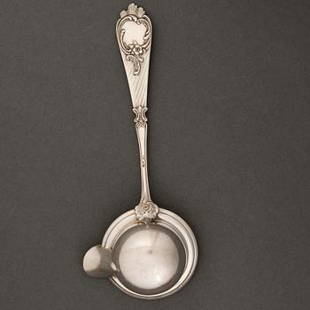 A SAUCE LADDLE, silver, Russia 1896-1907 Gustav Klingert.