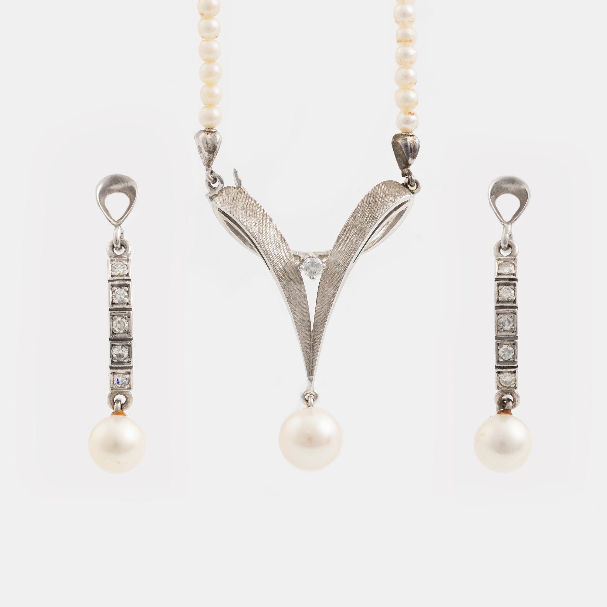 Necklace and earrings, a pair, cultured pearls, white gold, and brilliant- and octagon-cut diamonds.