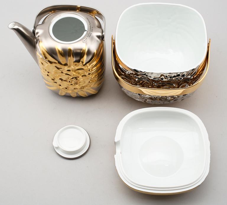 TEKANNA OCH ISHINK, porslin, "Suomi", Timo Sarpaneva och Otto Piene, Rosenthal Studio-linie.