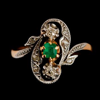 RING, guld och silver, rosenstenar och smaragd, 1900-talets första hälft.