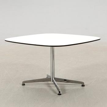 Gunilla Allard, dining table, "Cooper", Lammhults, contemporary.