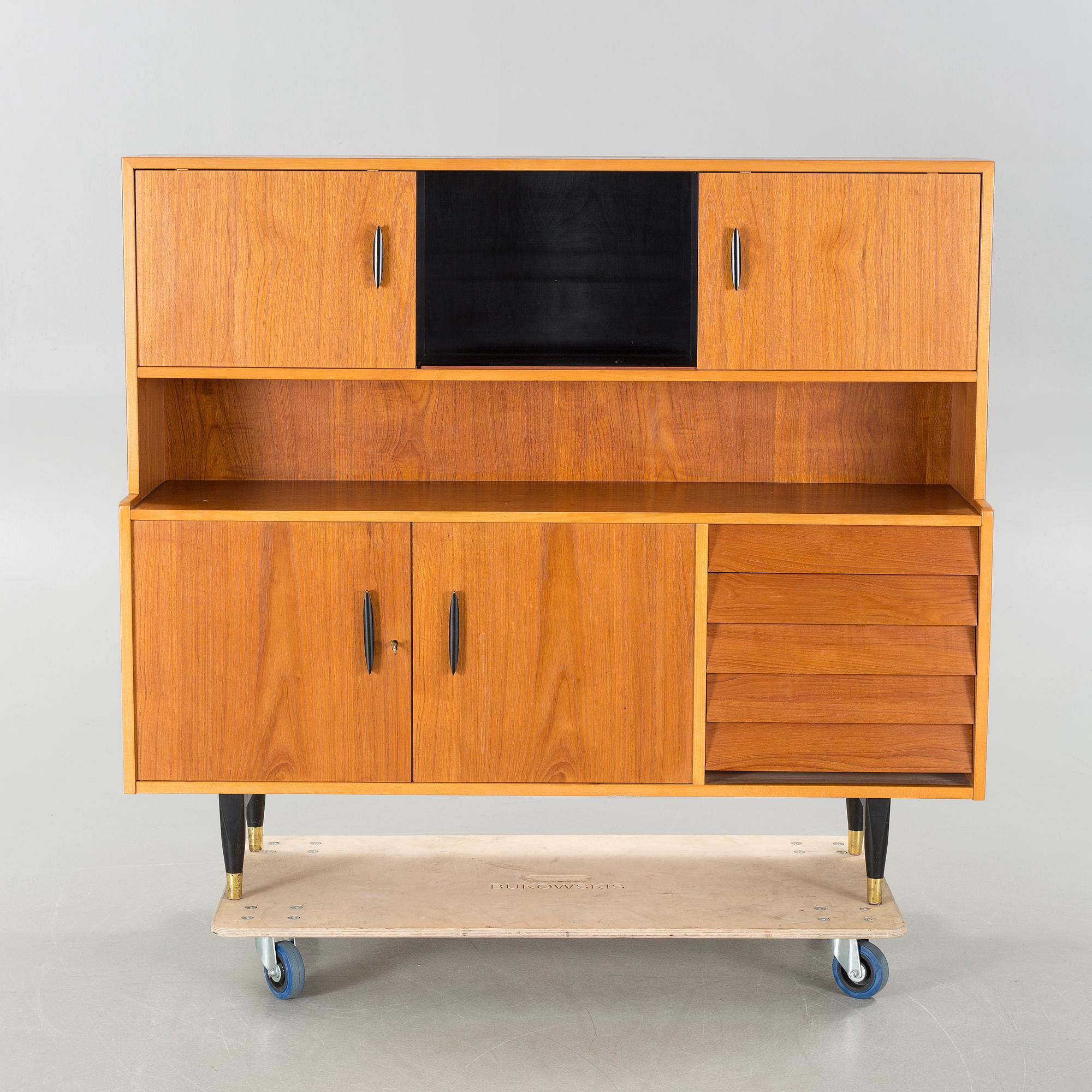 A 1950/60s cabinet.