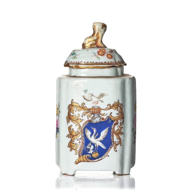 A famille rose armorial tea caddy with cover, Qing dynasty, Qianlong (1736-95).