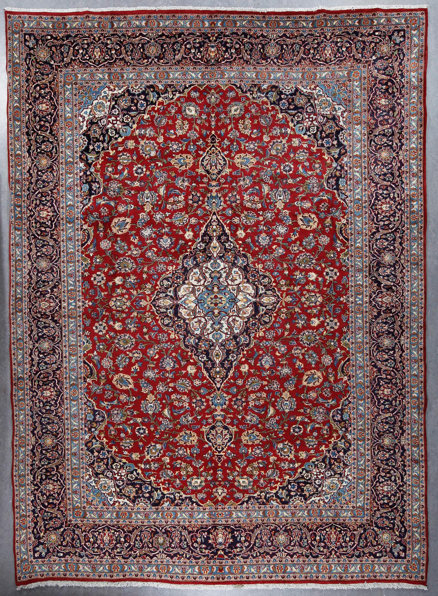 MATTA, Keshan, ca 415x303 cm.