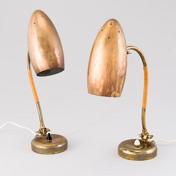 MAURI ALMARI, two mid 20th century '61043' table lamps for Idman.