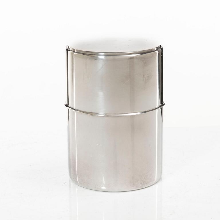 Gunnar Cyrén, A Swedish silver box with lid, company C.G. Hallberg, Stockholm 1957.