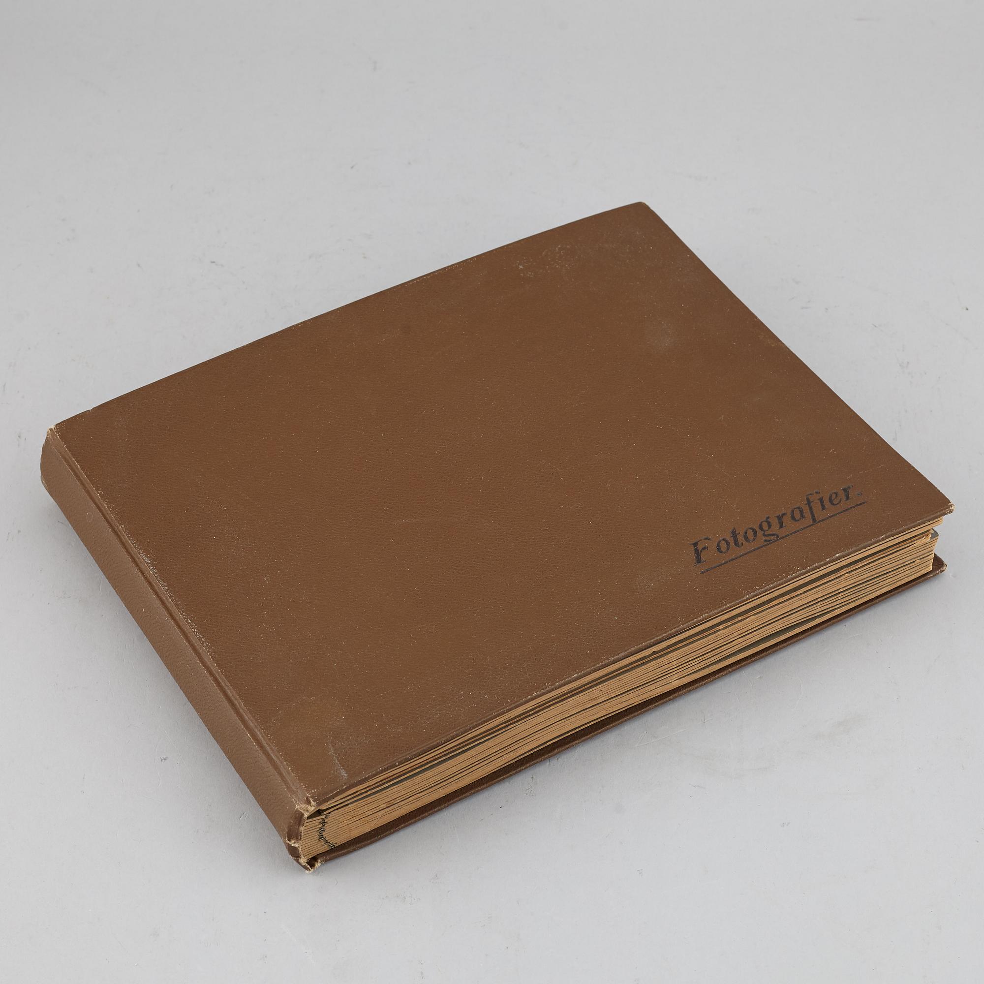FOTOALBUM,   MEDELHAVSKRYSSNING 1905-06 MED KORVETTEN FREJA.