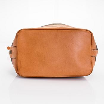 Céline, väska, "Macadam Bucket Bag".