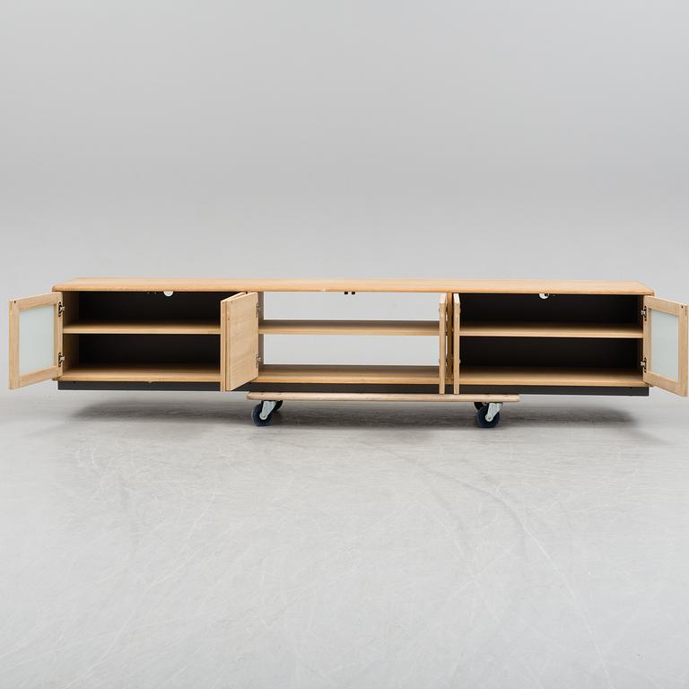 SIDEBOARD, Norrgavel, 2000-tal.