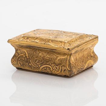 A Rococo Louis XV snuffbox, 18th century.