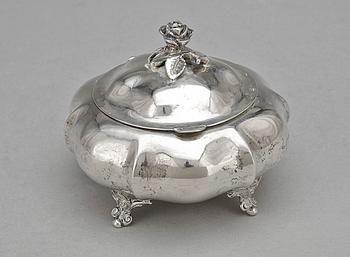 SOCKERSKRIN I MINIATYR, silver, rokokostil, svenska importstämplar, 1800/1900-tal. Vikt 114 g.