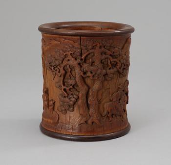 A bambu brush pot, Qing dynasty.