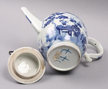 TEKANNA, porslin, sent 1700-tal.