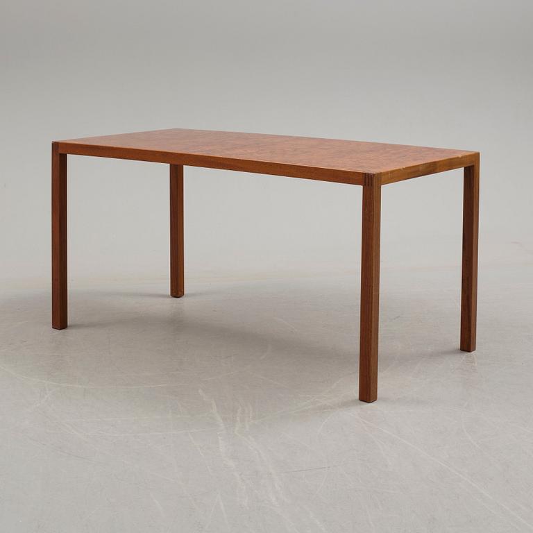 A 1995 three piece table from Gärsnäs.