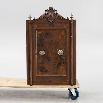 Kassaskåp, S. Ryding/Mart. Mattsson & Co Efterträdare, Göteborg, omkring år 1900.