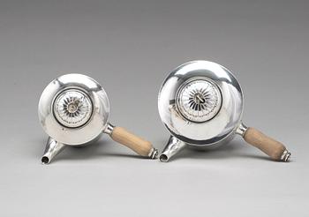 Georg Jensen, a set of five pieces tea and coffee service with a tray, Argenterie d'Art de Georg Jensen, Copenhagen, ca 1930-38.