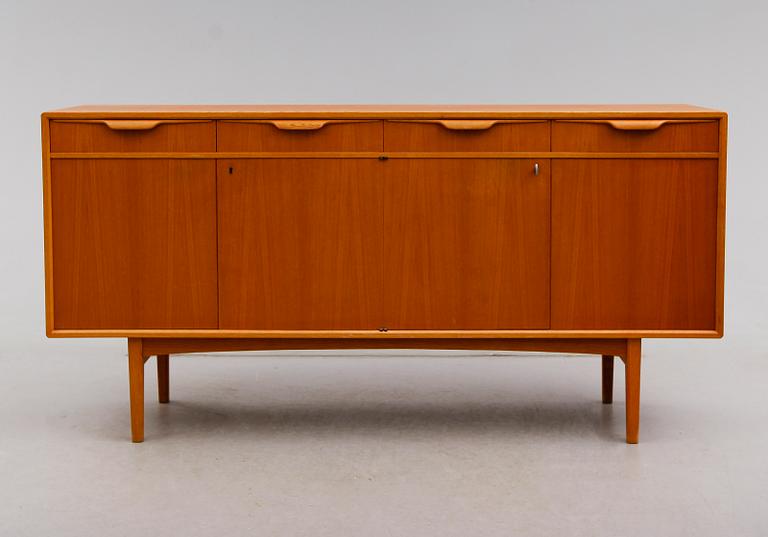 SIDEBOARD, Bertil Fridhagen, Bodafors, 1900-talets andra hälft.