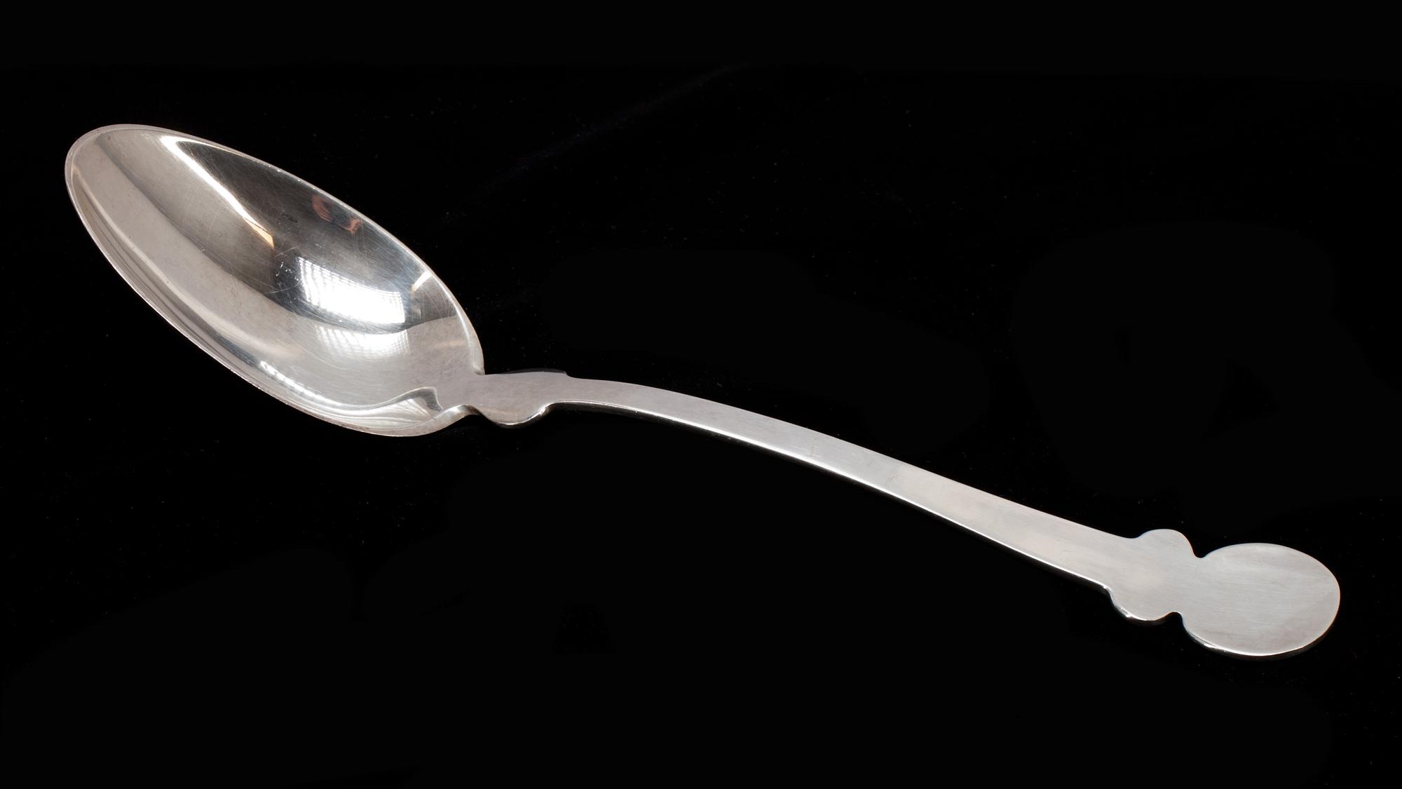 RAGUSKED, Sterlingsilver. G.A.B, design Anna-Stina Åberg 1981, 230g.