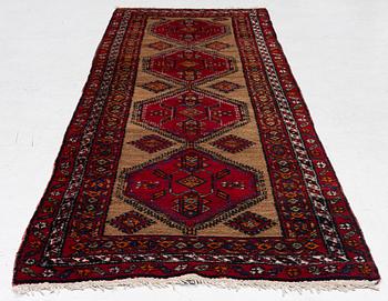 Gallerimatta, nordvästpersisk, ca 326 x 100 cm.