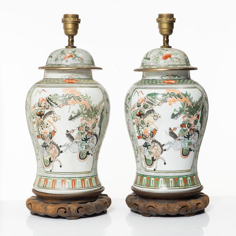 Bordslampor, ett par, porslin, Kina, 1900-tal.