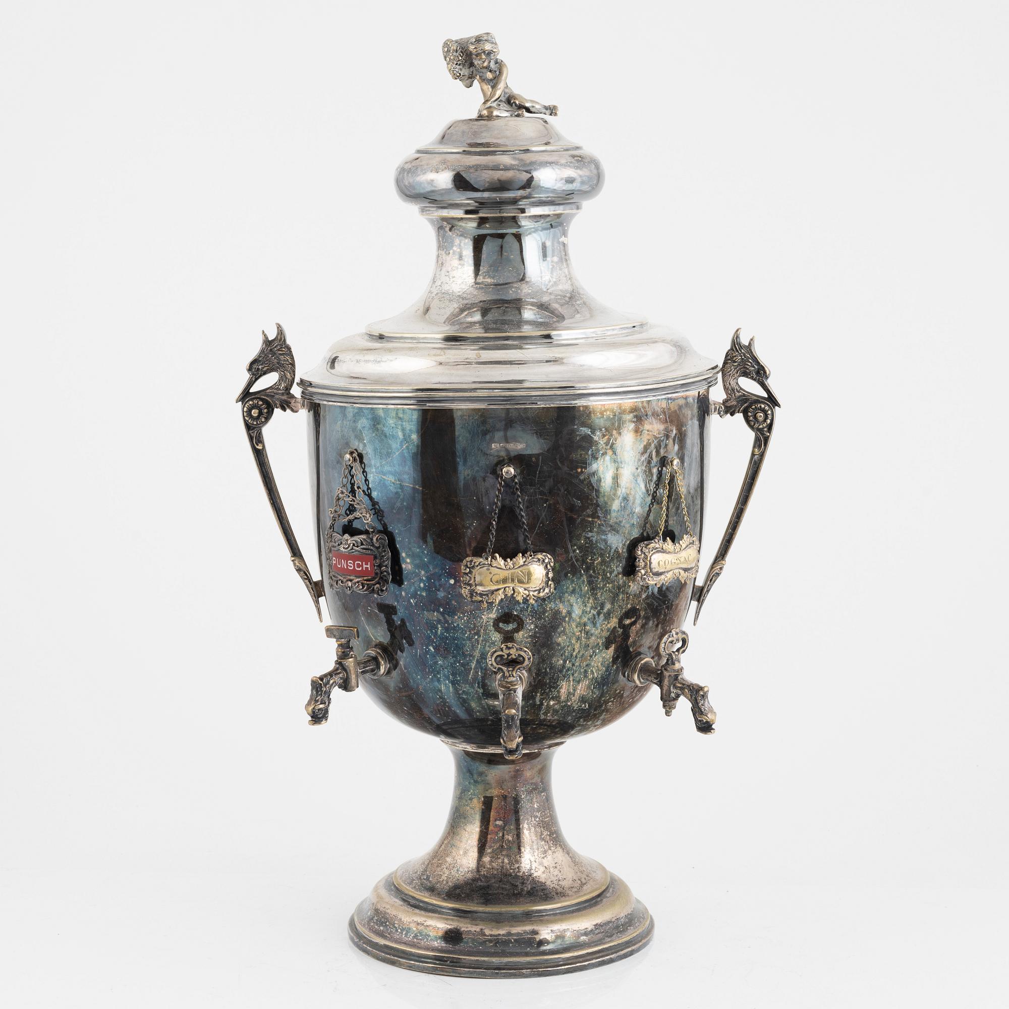 C.R. Carlström, brännvinskylare, nysilver, tidigt 1900-tal.