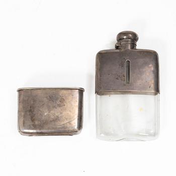 Mappin & Webb Ltd, silverfodral till flaska, London 1901.