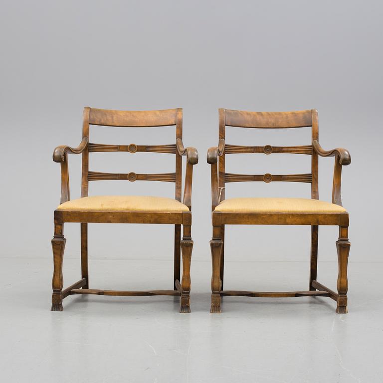 KARMSTOLAR, ett par, troligen Svenska Möbelfabrikarna i Bodafors, 1920-tal.