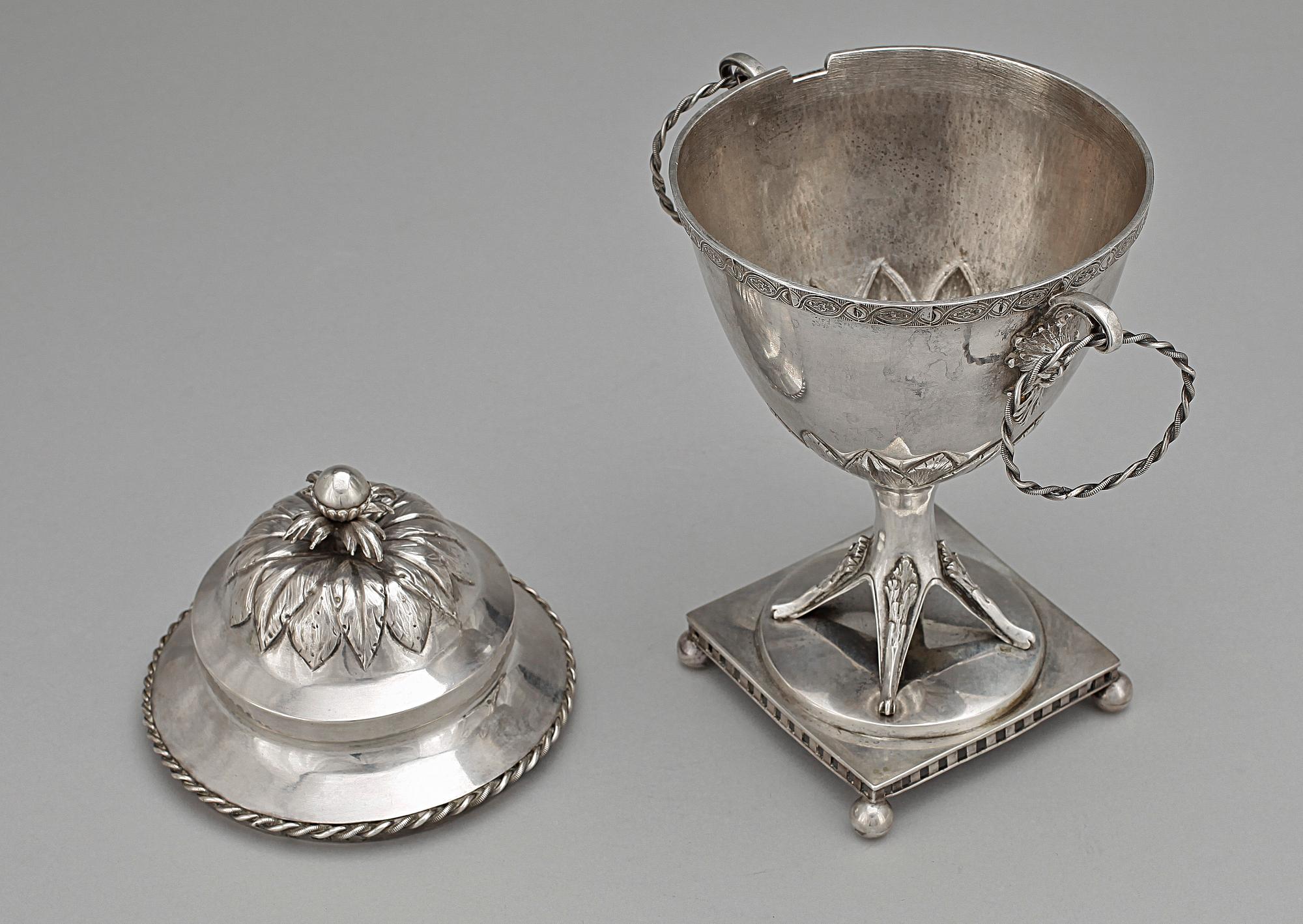 SOCKERSKÅL med LOCK,silver,  Hans Ekeström d.y. Helsingborg 1795. Tot vikt ca 650g.