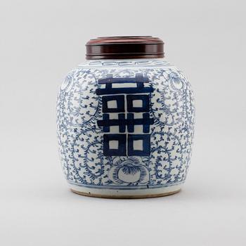 BOJAN, porslin, Kina, 1800-talets andra hälft.