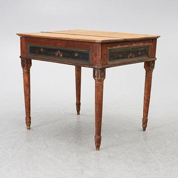 A table, 19th century.