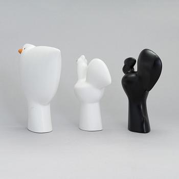 Howard Smith, figuriineja, 3 kpl, keramiikkaa, sarjasta Parvi, Arabia 1900-luvun loppu.