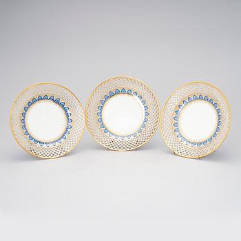 THREE PORCELAIN PLATES, empire, Vienna, early 19th century.