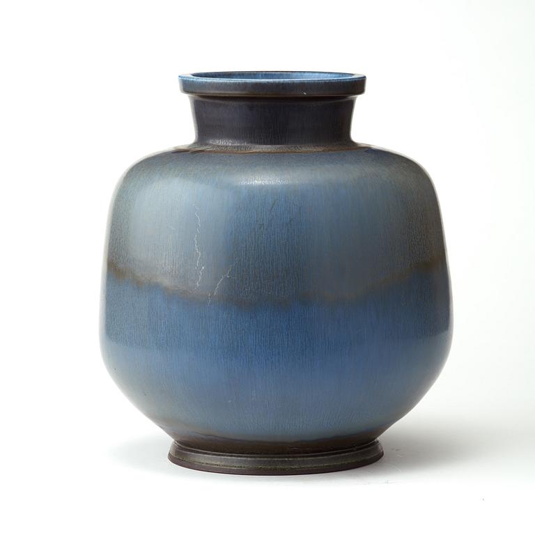 A Berndt Friberg stoneware vase, Gustavsberg studio 1962.