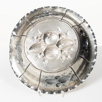 Skålfat, silver, C.G.Hallberg, Stockholm, troligtvis 1905.