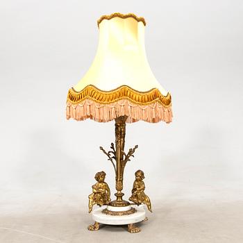 Bordslampa Louis XVI-stil 1900-talets andra hälft.