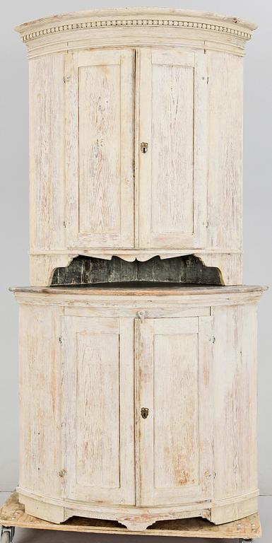 HÖRNSKÅP, sengustavianskt, 1700/1800-tal.