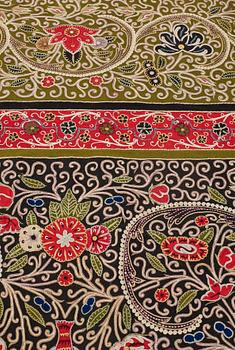 AN EMBROIDERY, a semi-antique Rascht, Persia (Iran), ca 312,5 x 311 cm.