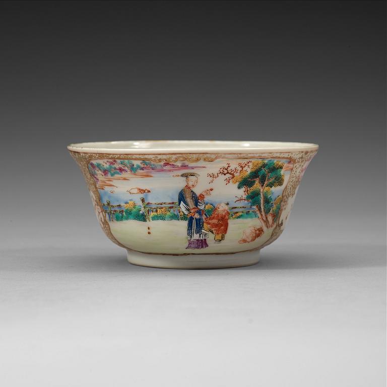 A famille rose figure scen bowl, Qing dynasty Qianlong (1736-95).