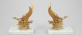 BOKSTÖD, ett par, 1900-talets senare hälft.