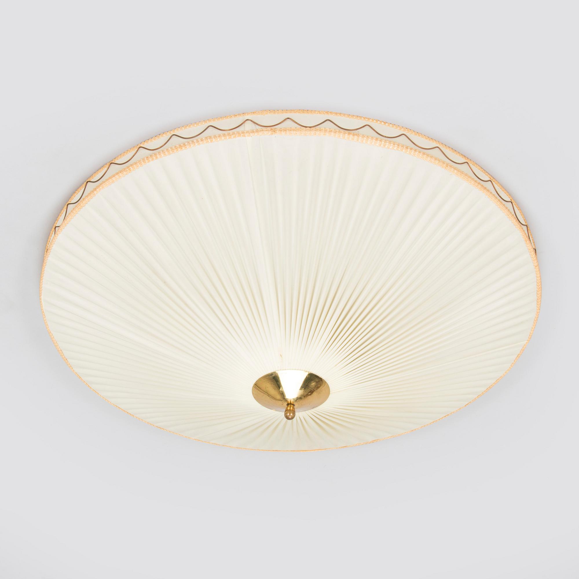 Takplafond 1900-talets mitt.