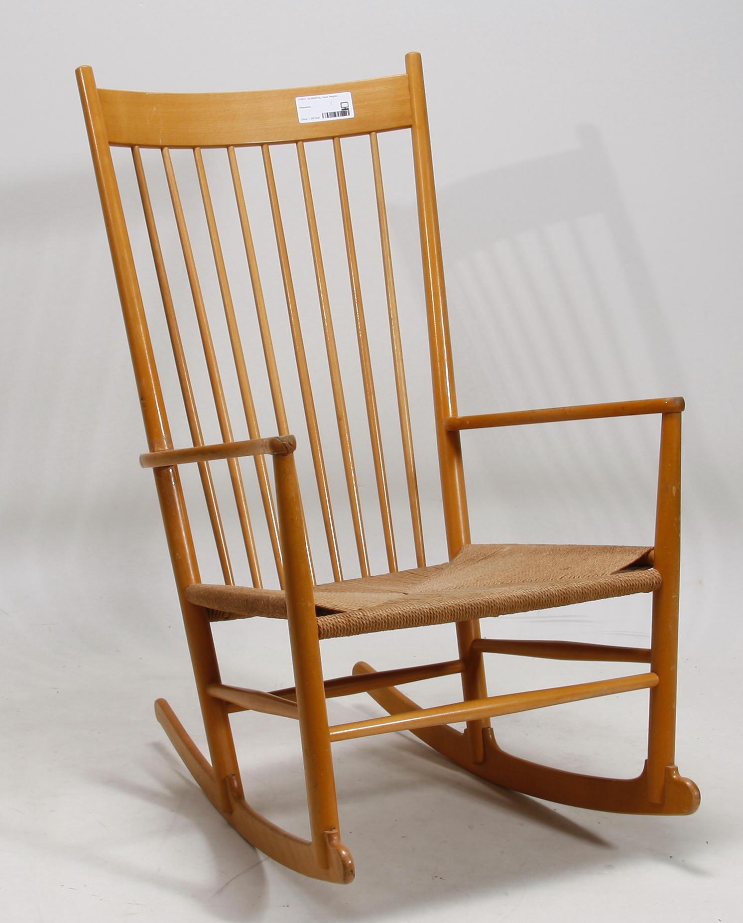 GUNGSTOL, design Hans J Wegner, Danmark.
Modellen formgiven 1944.