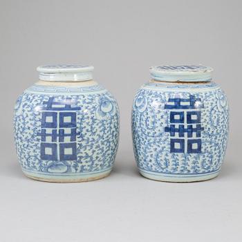 Two blue and white jars, Qing dynasty, 19th Century.