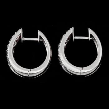 ÖRHÄNGEN, ett par, 18k vitguld med rubiner tot ca0,75ct och briljantslipade diamanter tot ca0,36ct. 2000-tal. Vikt 9,6g.