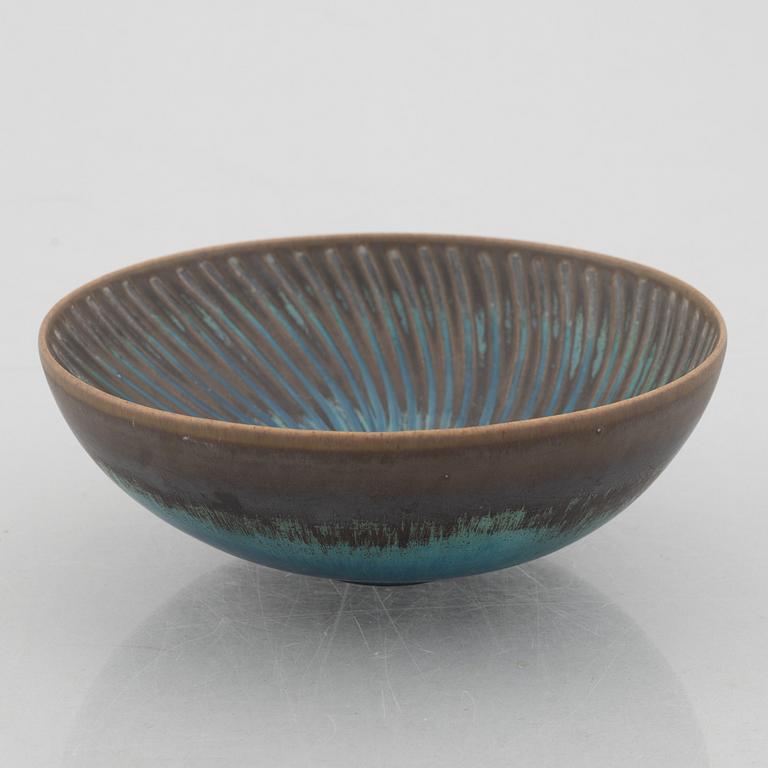 Stig Lindberg, a stoneware bowl, Gustavsbergs studio, Sweden 1958-59.